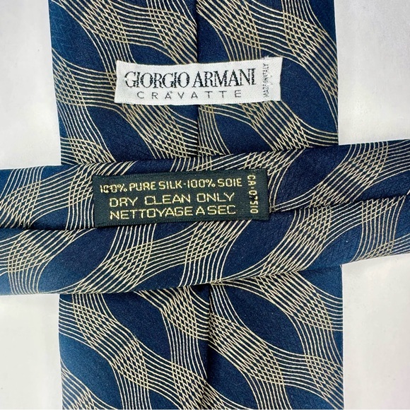 🥂SOLD🥂GIORGIO ARMANI Cravatte Vintage Blue Geometric Classic Silk Tie, 3.75” - Picture 6 of 6